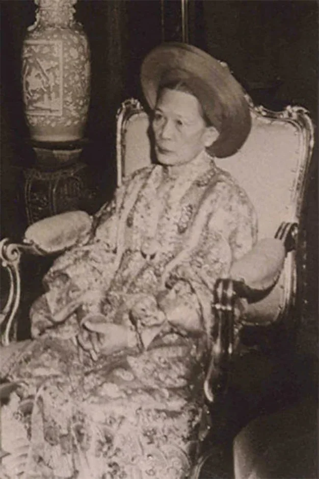 The Remarkable Life of Queen Mother Duc Tu Cung: From Maid to Royalty