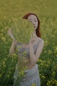 Man Jiao YiTuYu Vol.8529: Ethereal Beauty Reflected in Nature's Gentle Embrace - image 4