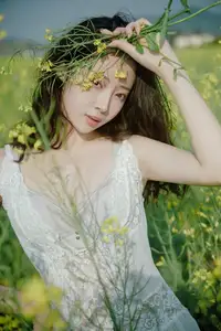 Man Jiao YiTuYu Vol.8529: Ethereal Beauty Reflected in Nature's Gentle Embrace - image 7