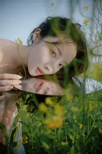 Man Jiao YiTuYu Vol.8529: Ethereal Beauty Reflected in Nature's Gentle Embrace - image 13