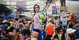Festival Fashion Debate: Navigating Style and Cultural Respect at Water Festivals - image 4