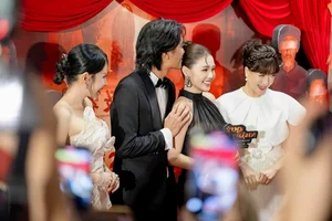 The Radiant Elegance of Linh Phi: Wife of Actor Quang Tuan - image 3