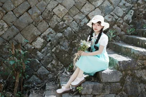 YiTuYu Art Language Vol.10165: A Captivating Portrait Series Featuring Gui Hua Ya - image 15