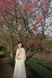 Spring Aesthetic: Xiao Yue Among Cherry Blossoms and Tea Mountains - YiTuYu Art Language Vol.9056 Portrait Photography Series - image 8