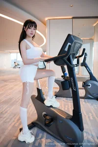 Gym Chic: Ruan Qing's Stunning Fitness-Inspired Photoshoot - image 7