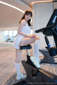 Gym Chic: Ruan Qing's Stunning Fitness-Inspired Photoshoot - image 2