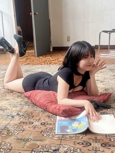 The Charismatic Appeal of Japanese Idol Ichika (未梨一花) - image 14