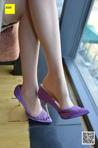 Elegant Fashion Spotlight: IESS Si Xiang Jia 124 Featuring Purple Transparent High Heels and Chinese Model Artistry - image 55