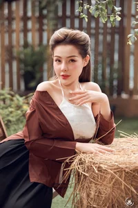 Ngan 98 and the Controversy of Plastic Surgery: Why She Keeps Redefining Her Look - image 2
