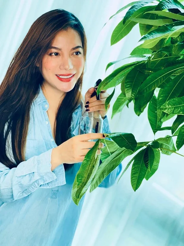 Miss Thanh Thuy Shines in Elegant Wedding Gown as Van Dung Reflects on Life