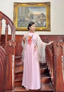 Vietnamese Star News: Chi Trung in Shanghai, Bao Thanh’s Stylish Transformation - image 10
