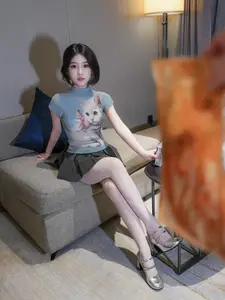 XiuRen Model Zhi Zhi: Adorable Moments of the 'Chicken-Loving Girl' - Part 1 - image 12
