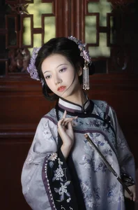 Sophisticated Portraiture in YiTuYu Art Language Vol.6175 with Fang Ci Yan - image 21