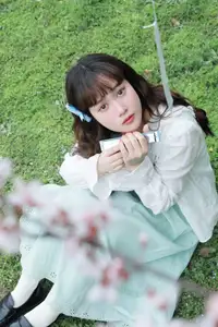 Discover Yi Ke Chong Ya (YiTuYu Vol.8721) in Spring Blossoms: Poetic Charm & Allure - image 34