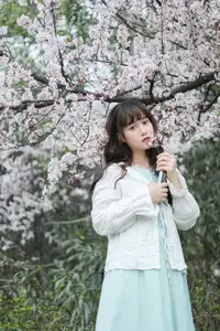 Discover Yi Ke Chong Ya (YiTuYu Vol.8721) in Spring Blossoms: Poetic Charm & Allure - image 15