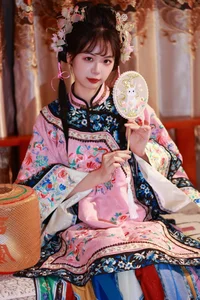 Vibrant Visuals: YiTuYu Art Language Vol.5207 Featuring Mu Yan Se Cc - image 1