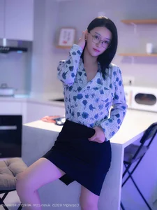 Elegant Portrait Photography Collection: Ya Ru Lao Shi in XiuRen No.10866 - 62 High-Quality Fashion Images for Creative Inspiration - image 12