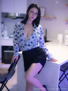 Elegant Portrait Photography Collection: Ya Ru Lao Shi in XiuRen No.10866 - 62 High-Quality Fashion Images for Creative Inspiration - image 22