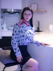 Elegant Portrait Photography Collection: Ya Ru Lao Shi in XiuRen No.10866 - 62 High-Quality Fashion Images for Creative Inspiration - image 10