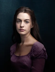 Anne Hathaway's Ageless Journey and Hollywood Career - image 11