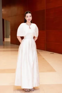 Miss Vietnam Do My Linh Elegant Fashion Transformation After 10kg Weight Loss - image 3
