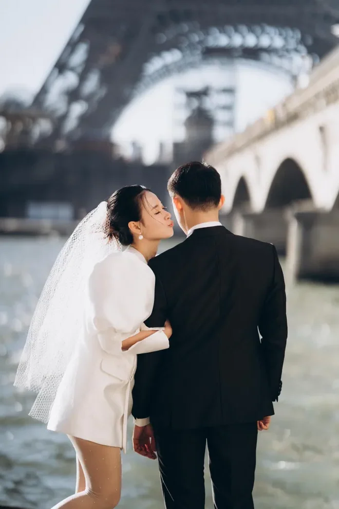 Midu Shares Romantic Wedding Photos in France with Her Younger Groom