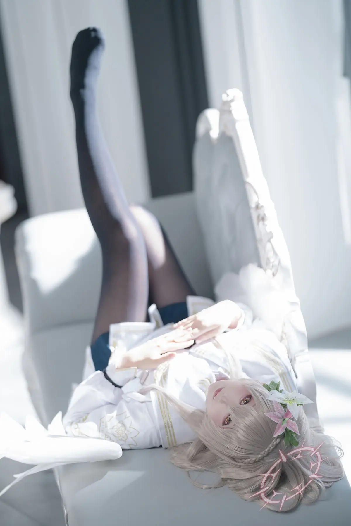 Ethereal Beauty: Coser Lunananya as Kirifuji Nagisa from Blue Archive - A Captivating Portrayal