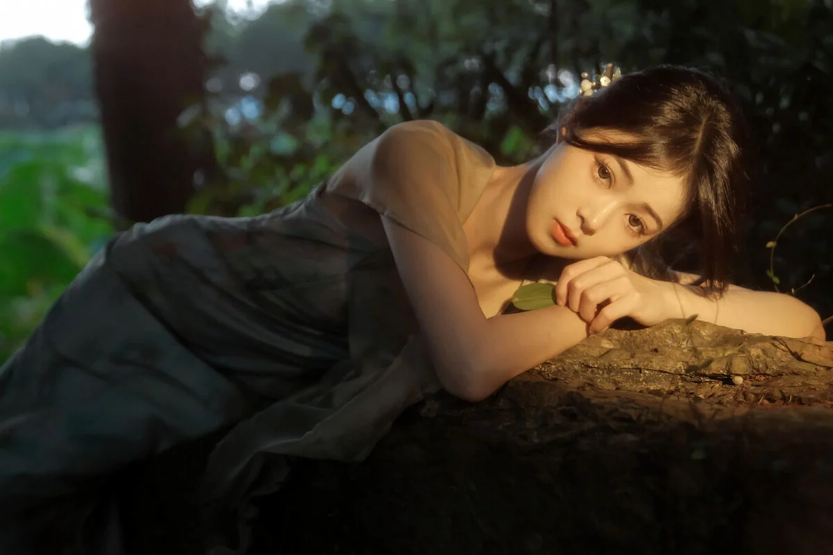 YiTuYu Art Language Vol.6638 - Elegant Portrait Series Featuring Xiao Yang