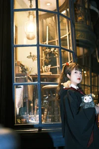 Art Language Vol.5894 Pi Pi: A Unique Blend of Contemporary Fashion and Artistic Portraiture - image 8