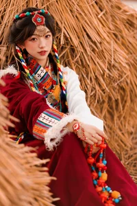 Zhang Zhang Bao Features in YiTuYu Art Language Vol.4520: A Fusion of Modernity and Art - image 22