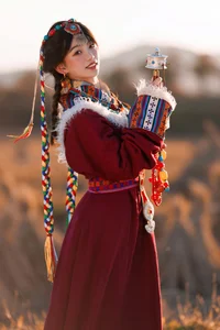 Zhang Zhang Bao Features in YiTuYu Art Language Vol.4520: A Fusion of Modernity and Art - image 9