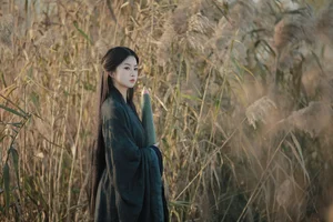 YiTuYu Art Language Vol.6478: The Radiant Xiao Zhuo in Red - image 13