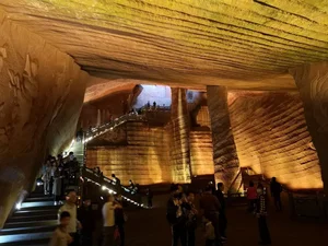 The Mystery of China's Largest Man-Made Cave: An Architectural Wonder That Defies Logic - image 4