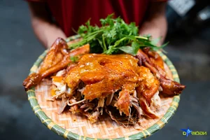 Discover the Famous Roasted Chicken Pho Stall in Hanoi Selling Hundreds Daily - image 11