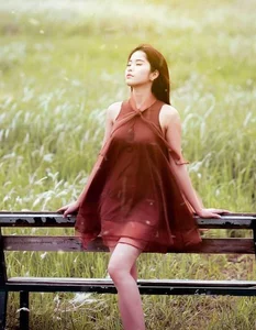 Nam Em và tuổi thơ đầy sóng gió: Từ cơ cực đến con đường nghệ thuật không trải hoa hồng - image 2