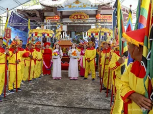 Explore the 200-Year-Old Whale Temple in Quy Nhon: Lang Ong Nam Hai Cultural Heritage and Spiritual Sanctuary for Coastal Vietnam Fishermen - image 6