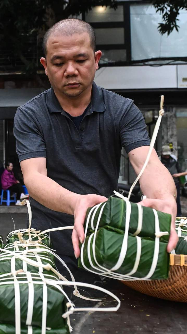 A Traditional Hanoi Family Preserves Tet Heritage by Wrapping 175 Banh Chung
