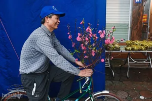 A Traditional Hanoi Family Preserves Tet Heritage by Wrapping 175 Banh Chung - image 7