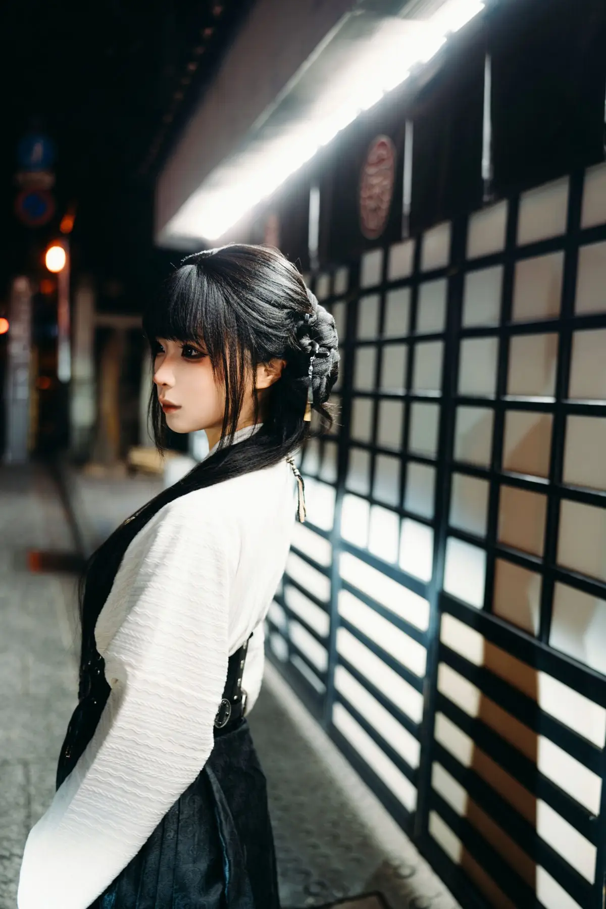 Coser Chunmomo: Discover the enchanting autumn night beauty in her Autumn Quest Part02 series