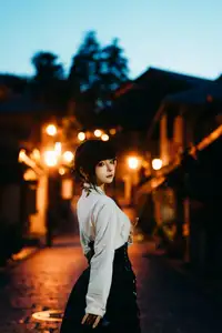 Coser Chunmomo: Discover the enchanting autumn night beauty in her Autumn Quest Part02 series - image 0