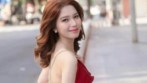 Collection of Beautiful and Pure Vietnamese Girls Celebrating Natural Beauty - image 17