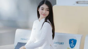 Collection of Beautiful and Pure Vietnamese Girls Celebrating Natural Beauty - image 16