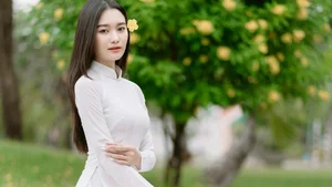 Collection of Beautiful and Pure Vietnamese Girls Celebrating Natural Beauty - image 15