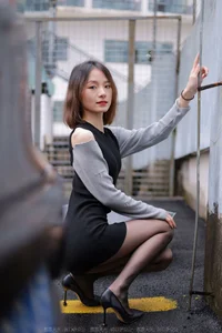 Xiaoliu in the Rain: Atmospheric IESS Photography Showcasing Elegant Black Silk Hosiery in a Moody Urban Setting - image 52