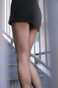 Xiaoliu in the Rain: Atmospheric IESS Photography Showcasing Elegant Black Silk Hosiery in a Moody Urban Setting - image 6