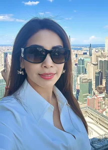 Ly Huong and Daughter Make a Nostalgic Return to New York After Eight Years Away - image 6