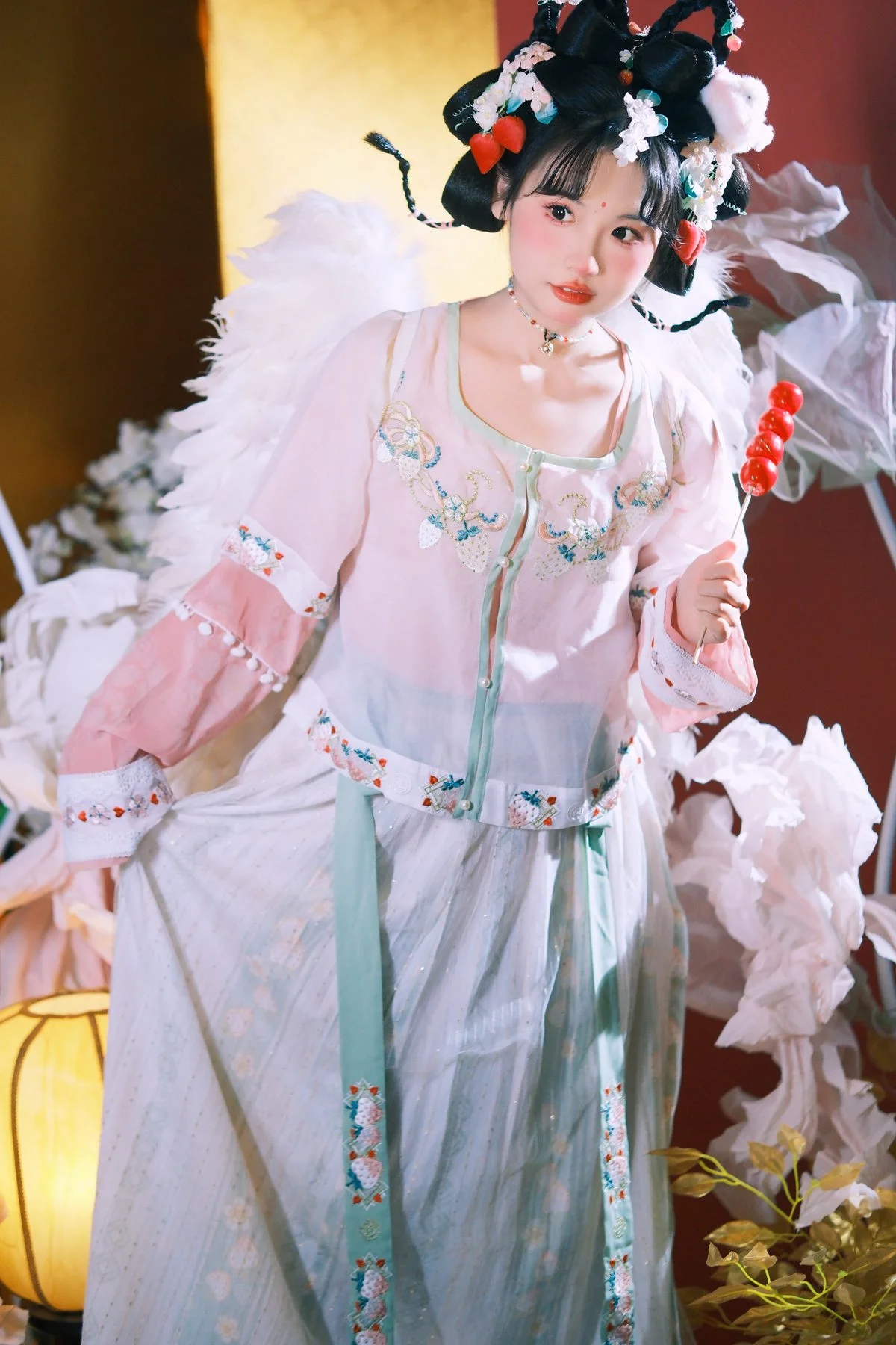 Art Language Vol.6230: Artistic Expressions with Xiao Chun Ye