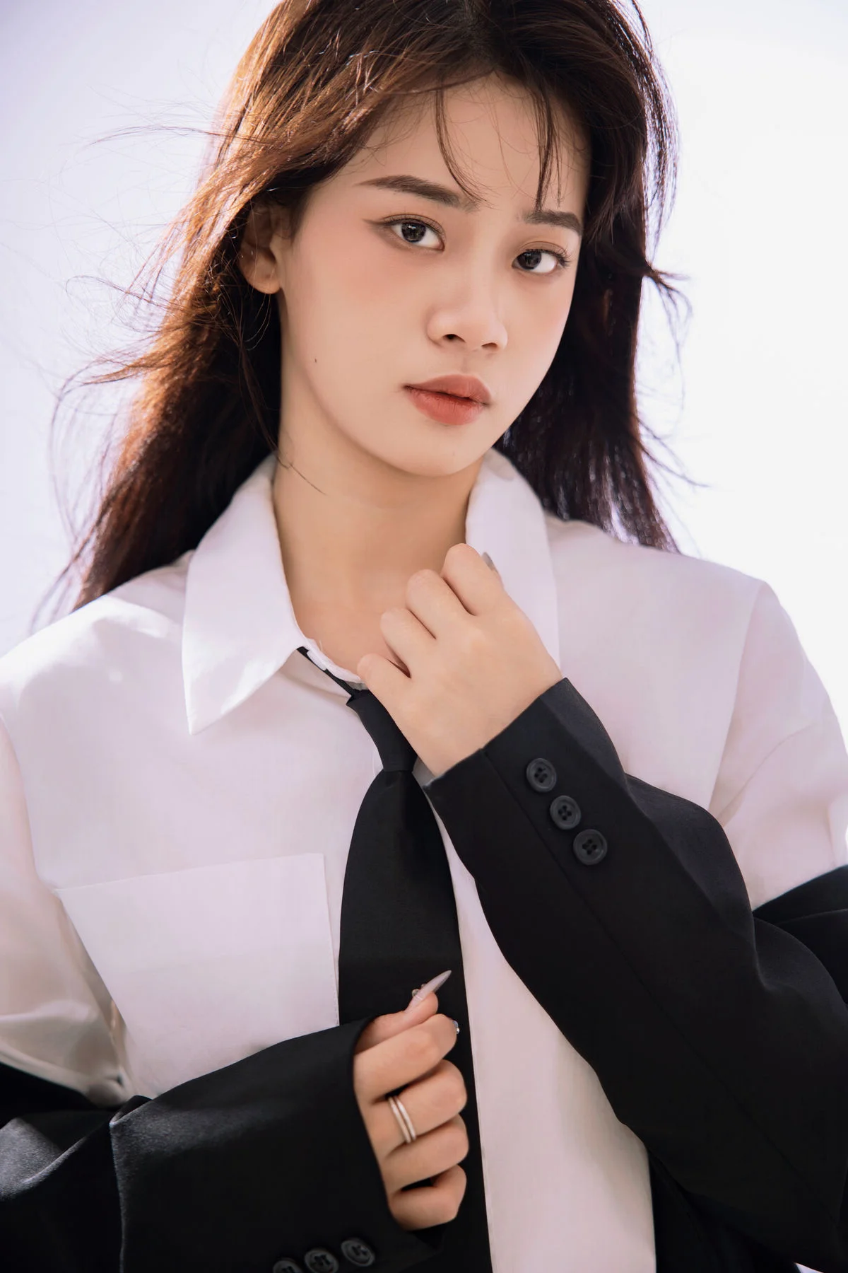 Soft Lighting and Grace: YiTuYu Art Language Vol.6832 Featuring Su Su