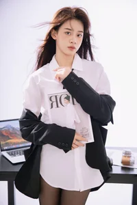 Soft Lighting and Grace: YiTuYu Art Language Vol.6832 Featuring Su Su - image 2