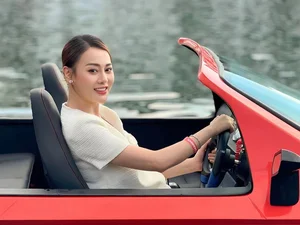 Actress Phương Oanh Radiates Joy and Style During Her Maternity Travel Adventure - image 0